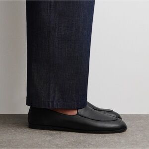 COS women’s classic leather loafers US 8